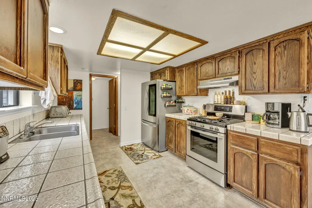 1476 Jessica Gardnerville NV 89410