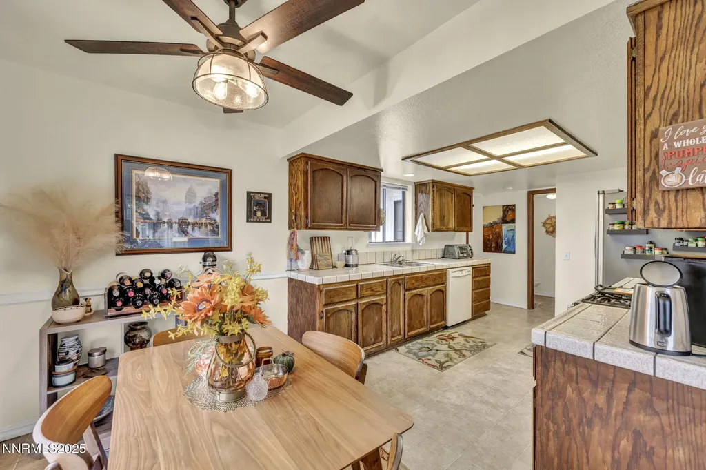 1476 Jessica Gardnerville NV 89410