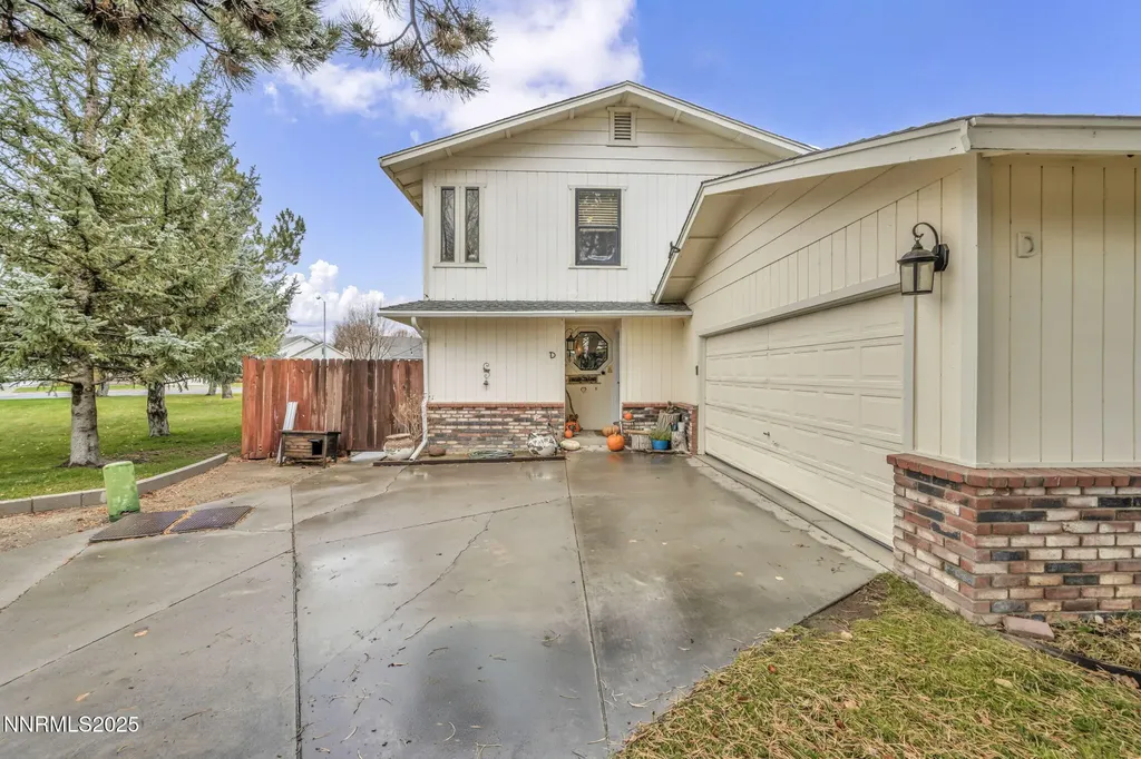 1476 Jessica Gardnerville NV 89410