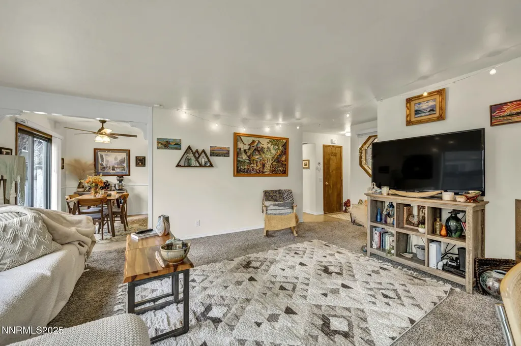 1476 Jessica Gardnerville NV 89410