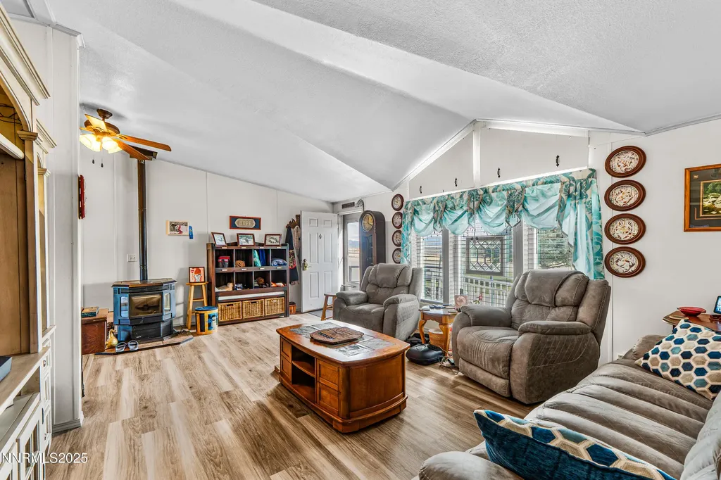 8975 Diamond Winnemucca NV 89445