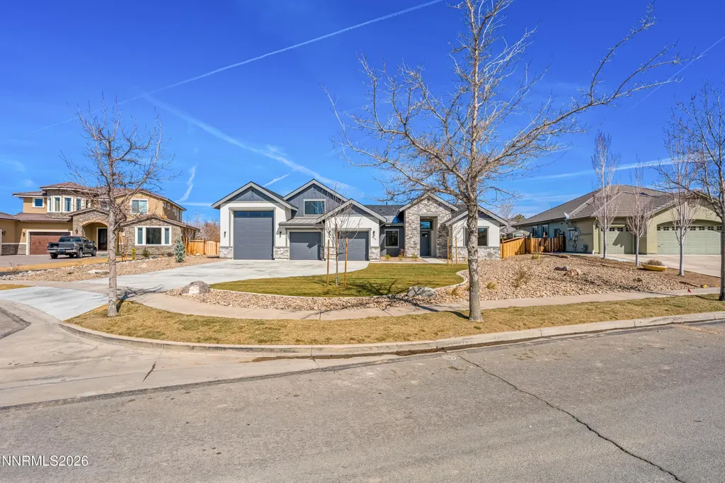 7240 Silver King Sparks NV 89436
