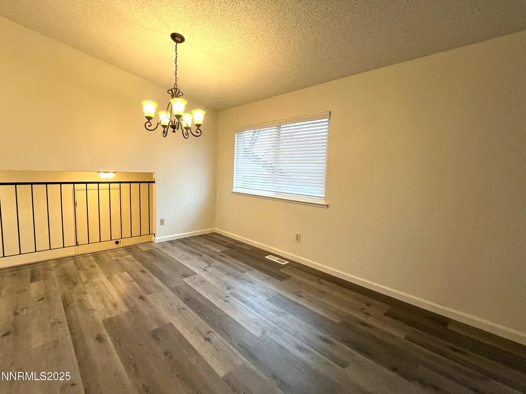 10350 Silver Spur Reno NV 89508