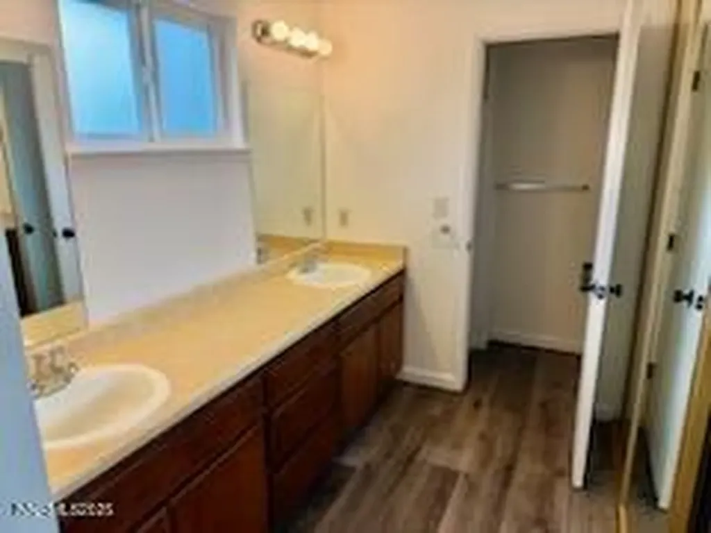 10350 Silver Spur Reno NV 89508