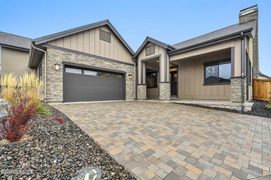 3270 Red Leaf Carson City NV 89703