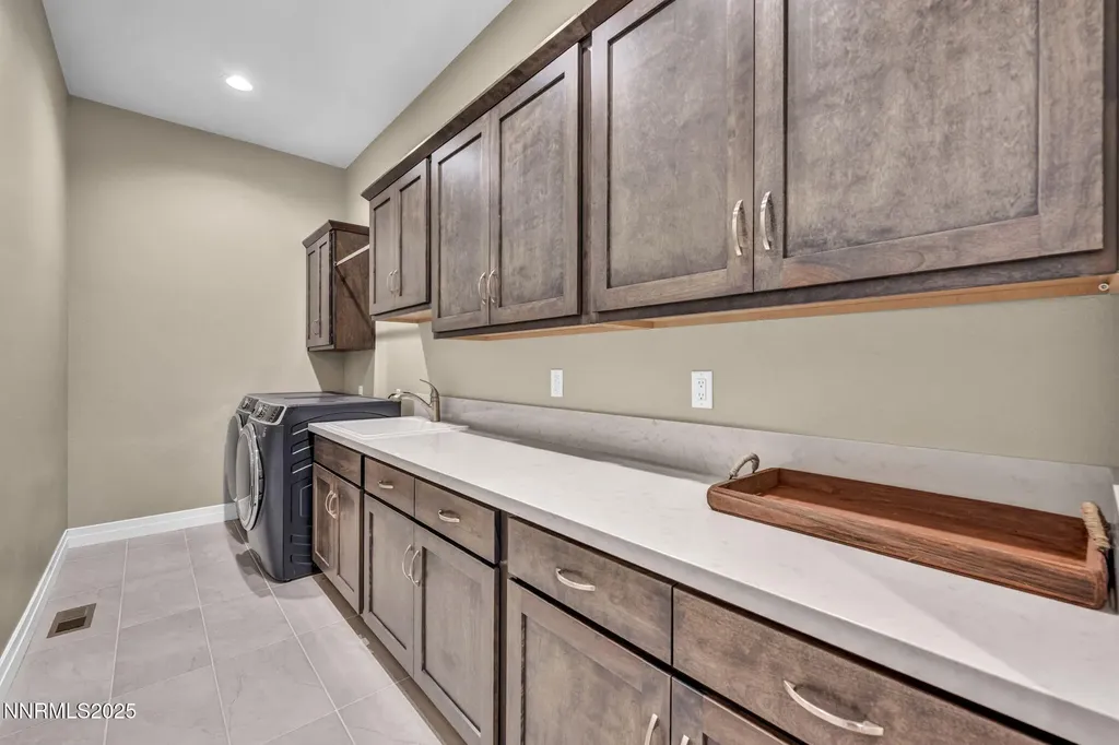 3270 Red Leaf Carson City NV 89703
