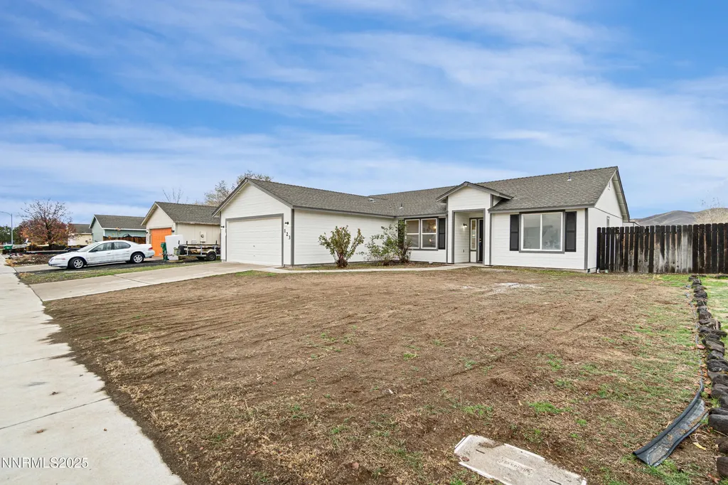 123 Shadow Mountain Fernley NV 89408