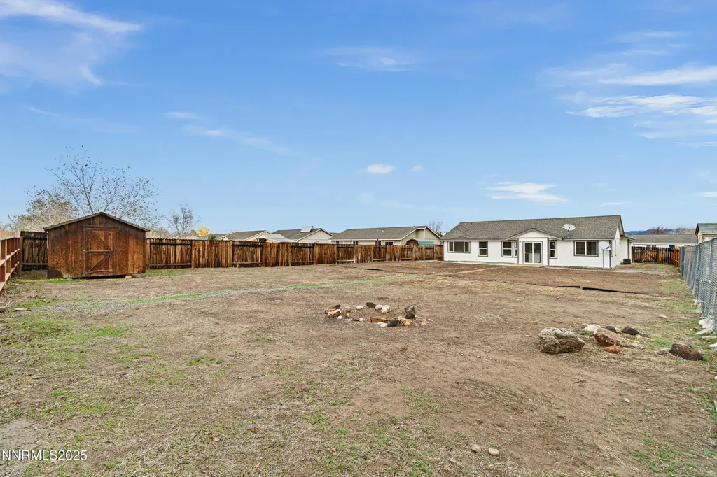 123 Shadow Mountain Fernley NV 89408