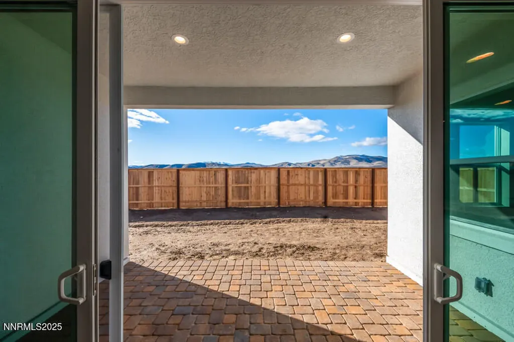 7505 Fallen Grove Sparks NV 89436