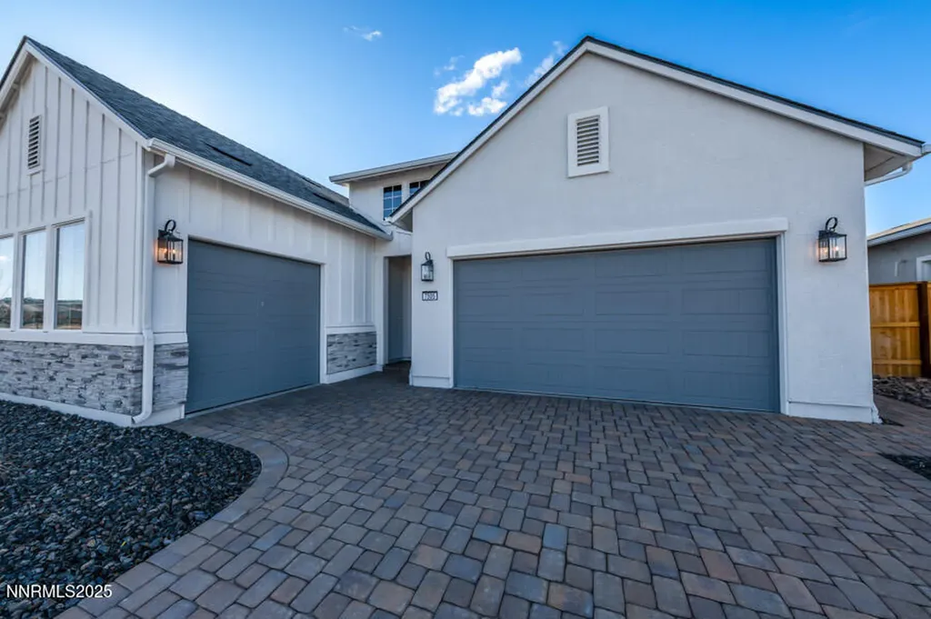 7505 Fallen Grove Sparks NV 89436