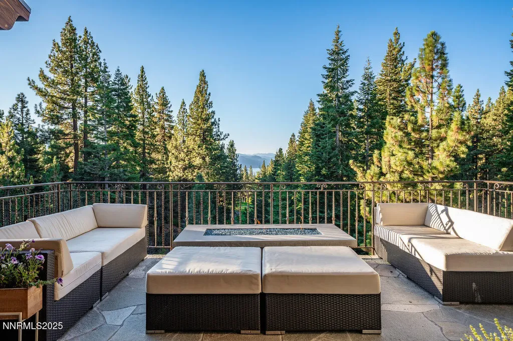 951 Divot Incline Village NV 89451
