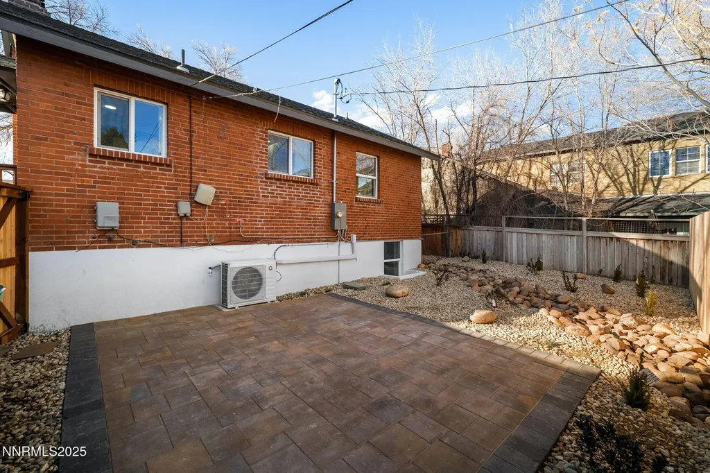 1418 Lander Reno NV 89509