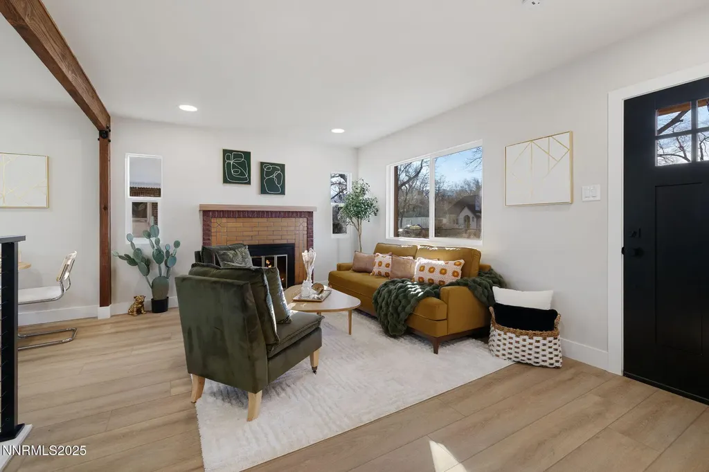 1418 Lander Reno NV 89509