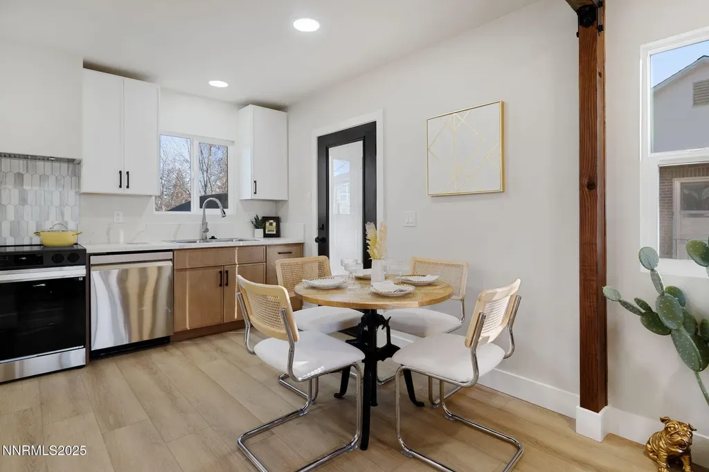 1418 Lander Reno NV 89509