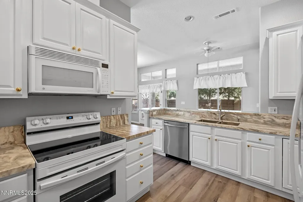 412 Sierra Leaf Reno NV 89511