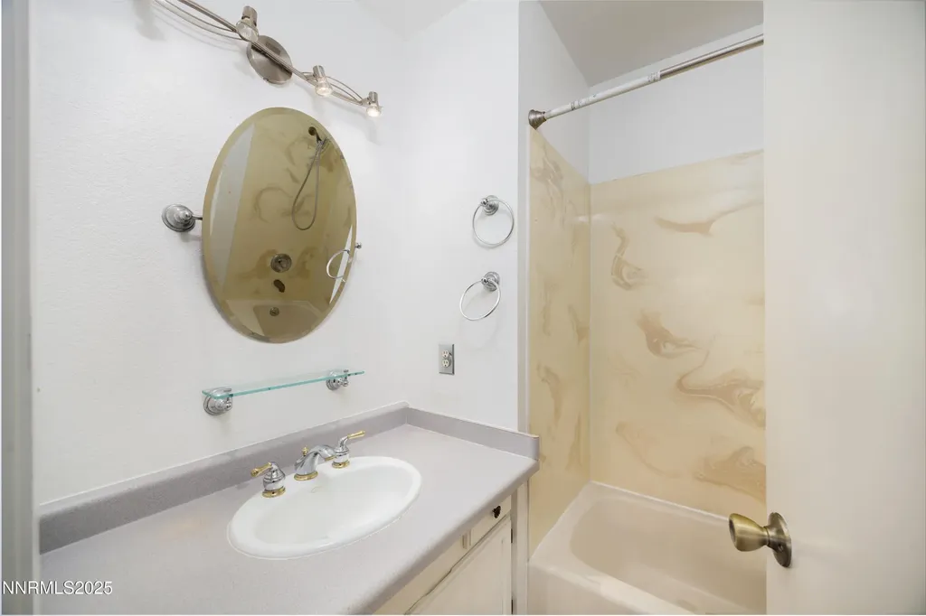 375 Hoge Reno NV 89506
