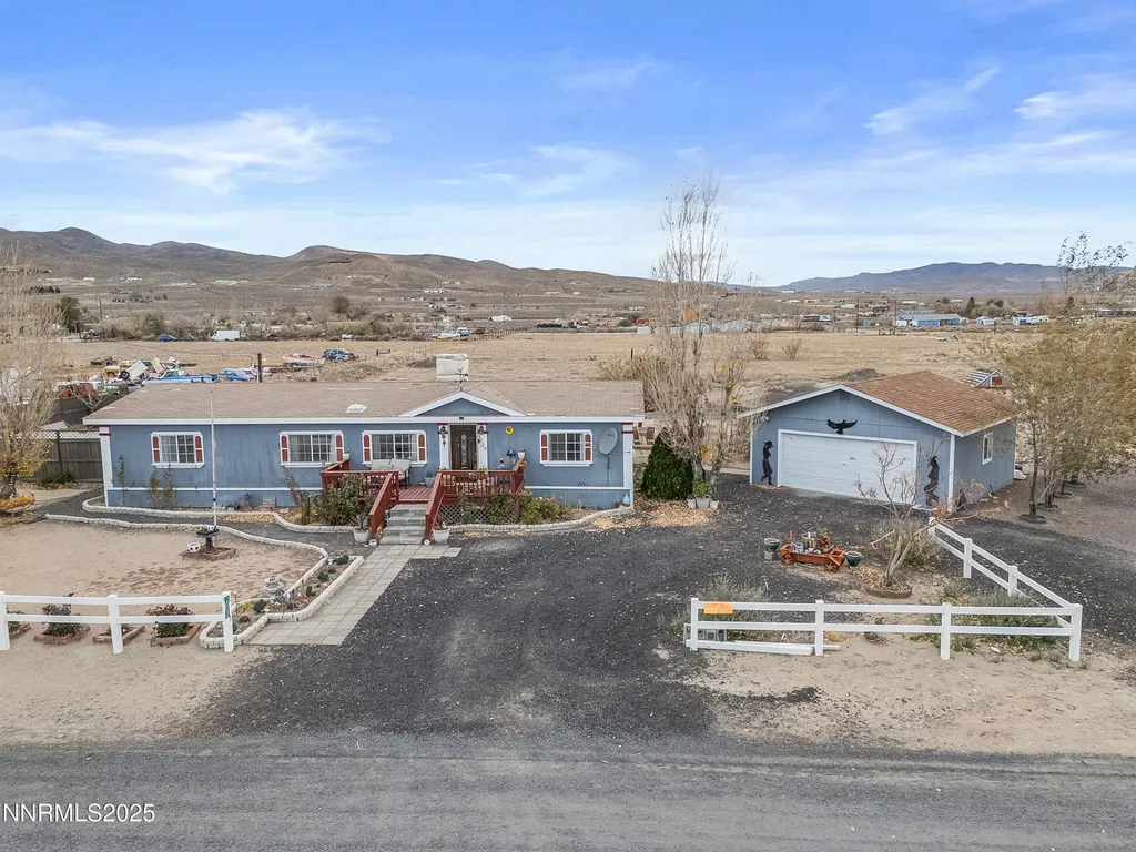 5225 Deodar Silver Springs NV 89429