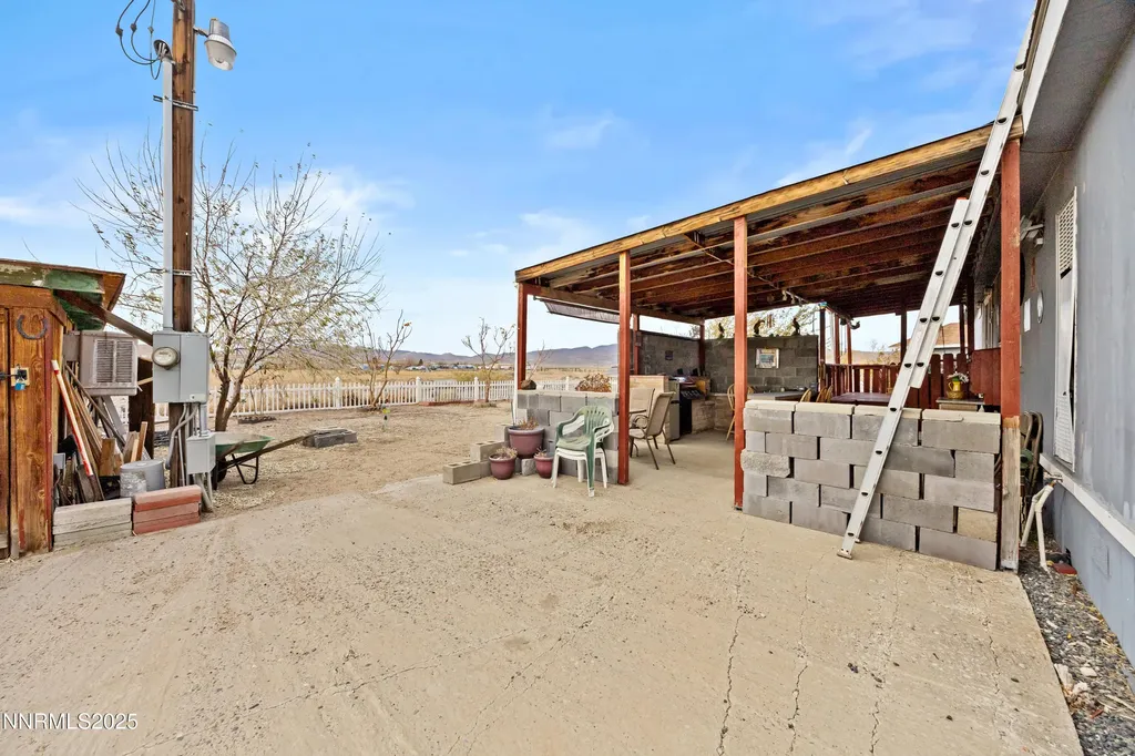 5225 Deodar Silver Springs NV 89429