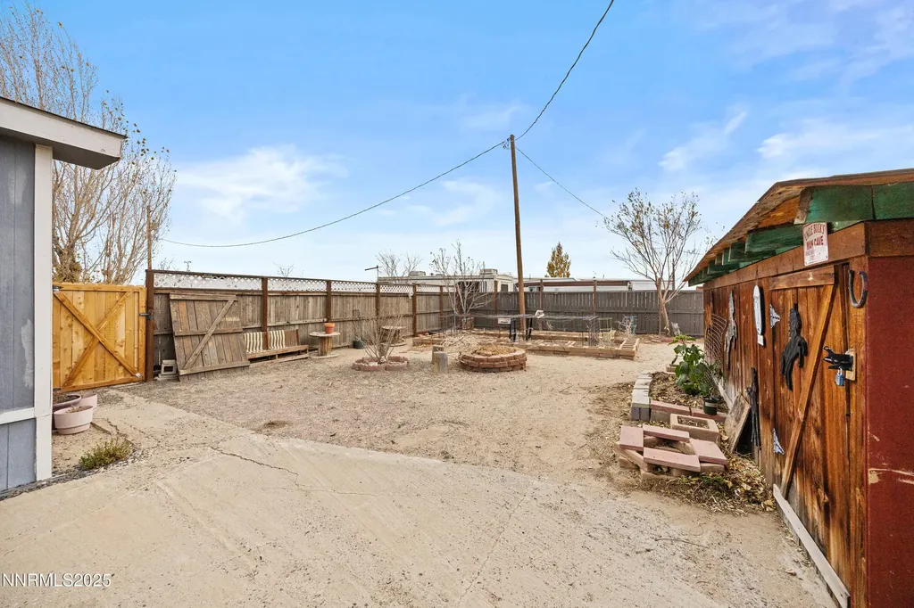 5225 Deodar Silver Springs NV 89429