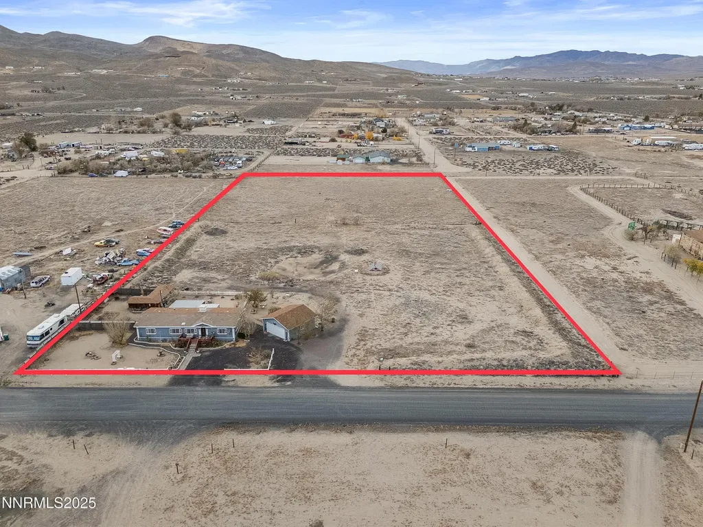 5225 Deodar Silver Springs NV 89429