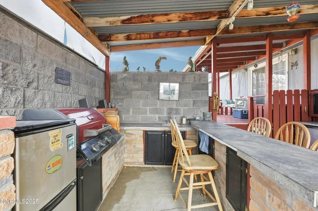 5225 Deodar Silver Springs NV 89429