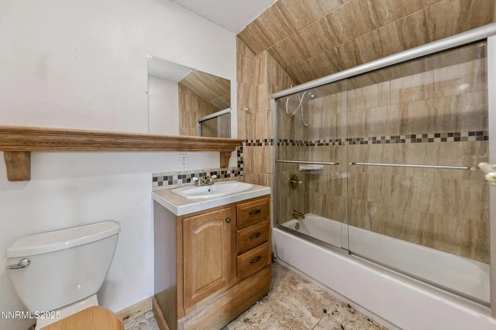 21565 Dortort Reno NV 89521