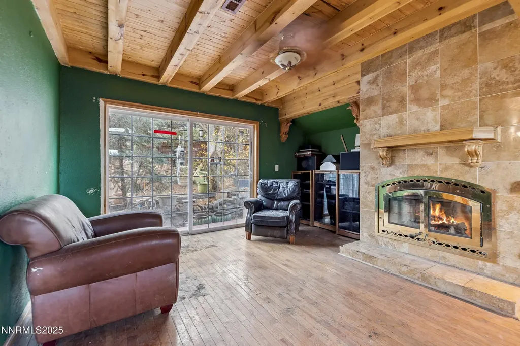 21565 Dortort Reno NV 89521