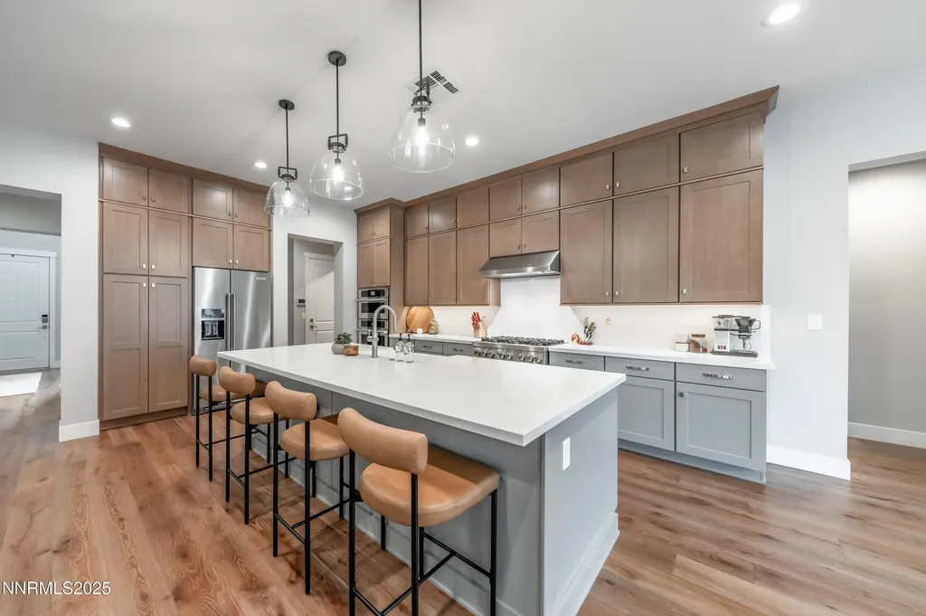 5453 Side Saddle Reno NV 89511