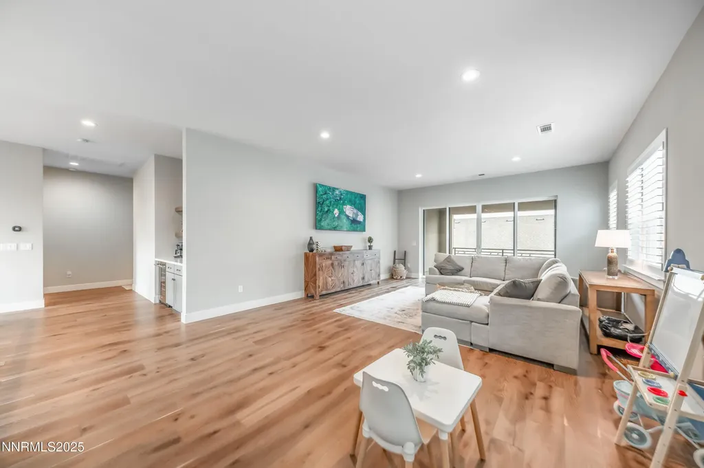 5453 Side Saddle Reno NV 89511
