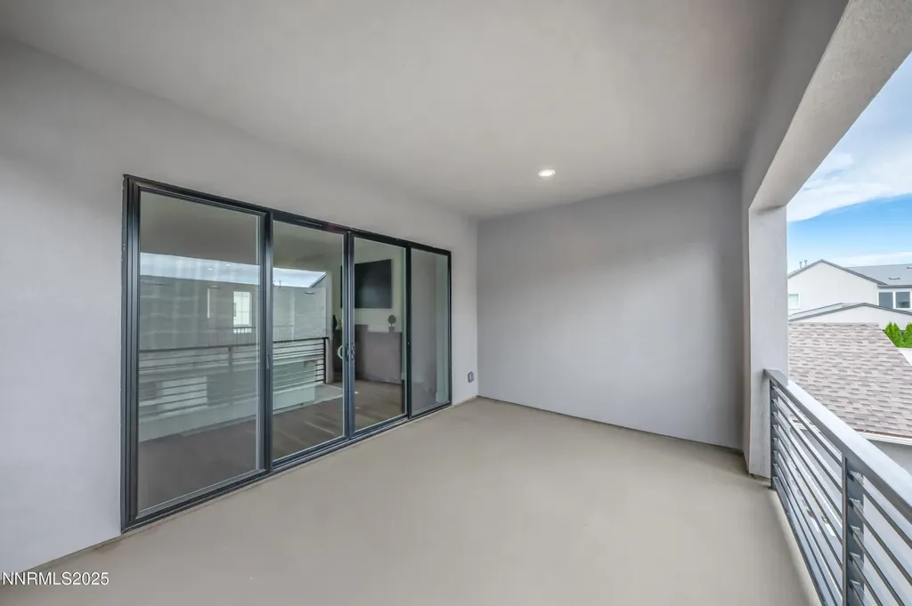 5453 Side Saddle Reno NV 89511