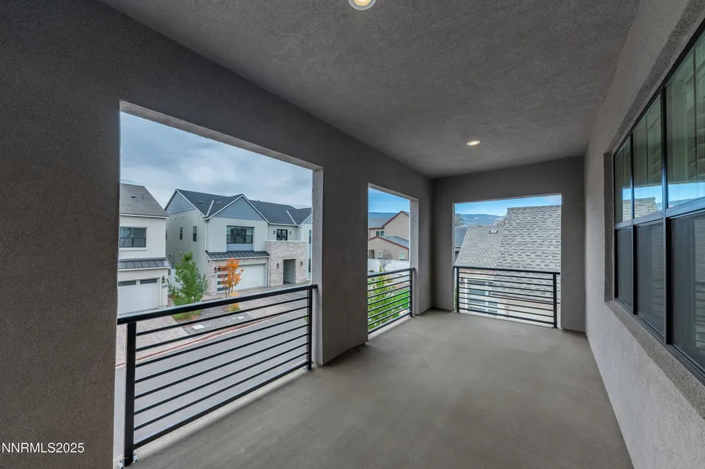 5453 Side Saddle Reno NV 89511