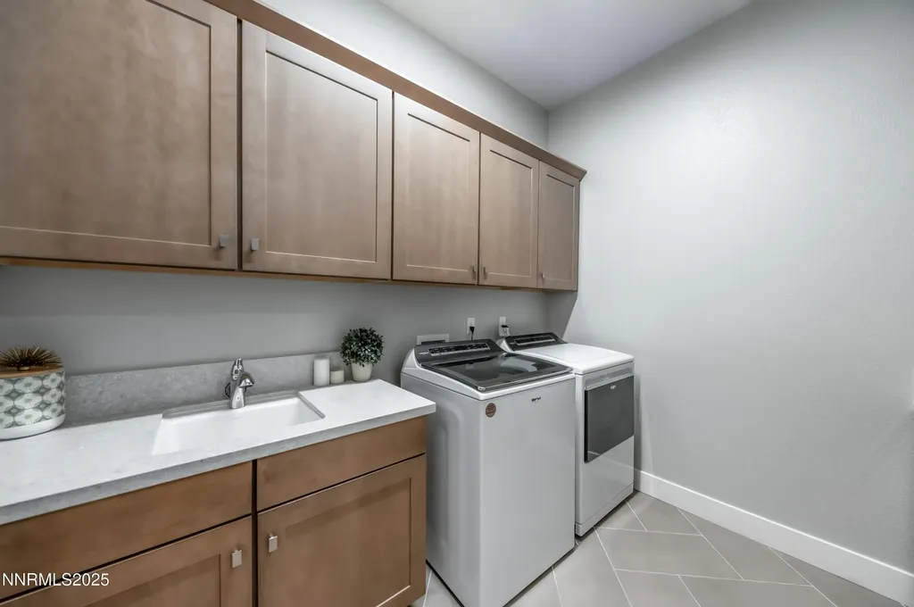 5453 Side Saddle Reno NV 89511