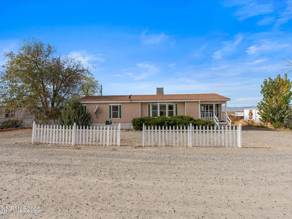 77 Mountain Yerington NV 89447
