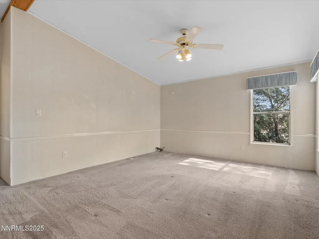 77 Mountain Yerington NV 89447