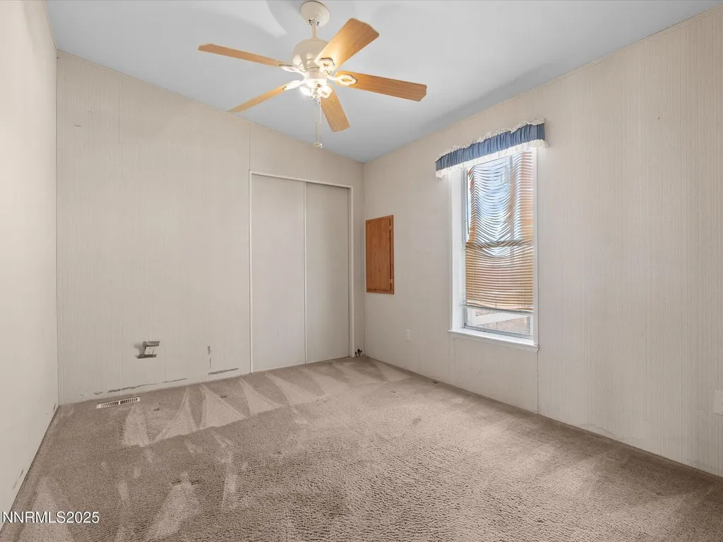 77 Mountain Yerington NV 89447