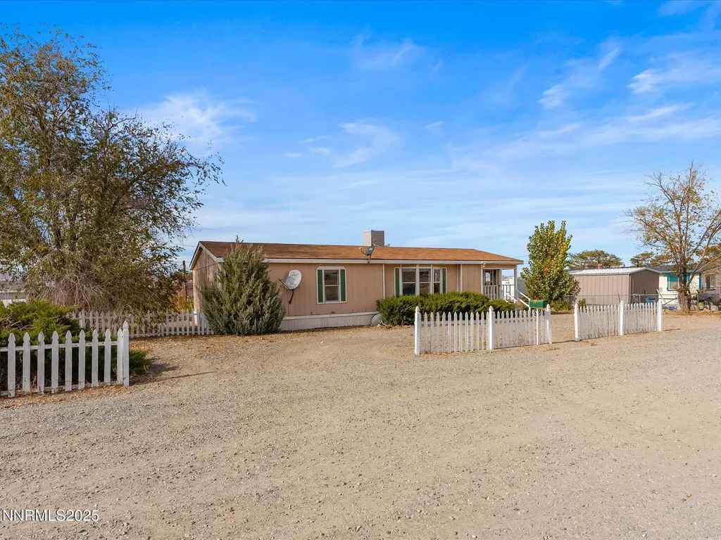 77 Mountain Yerington NV 89447