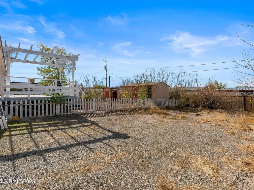 77 Mountain Yerington NV 89447
