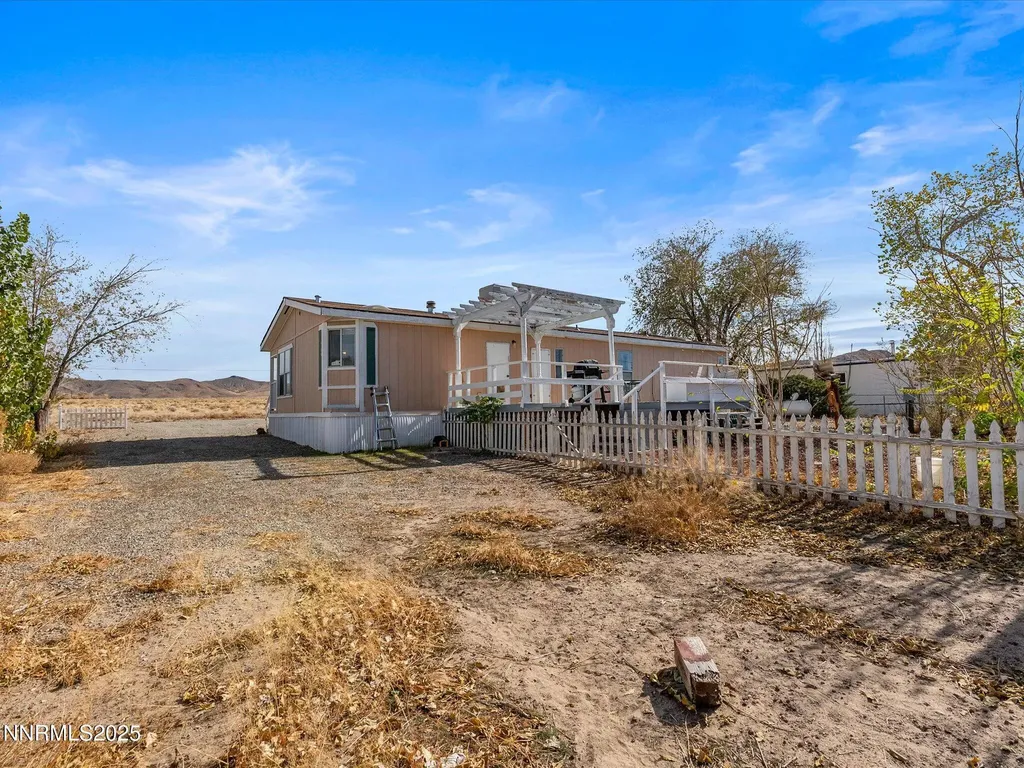 77 Mountain Yerington NV 89447