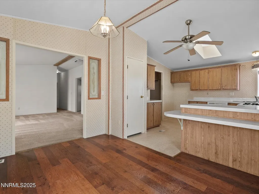 77 Mountain Yerington NV 89447