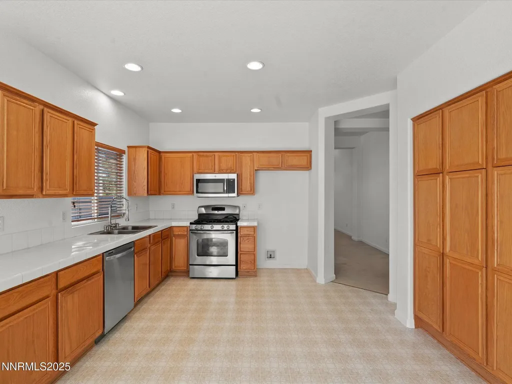 805 Sauvignon Reno NV 89506