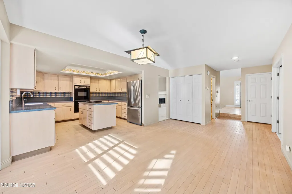 6299 Stone Valley Reno NV 89523