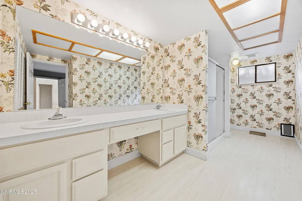 6299 Stone Valley Reno NV 89523