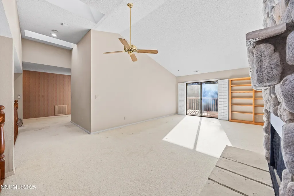6299 Stone Valley Reno NV 89523