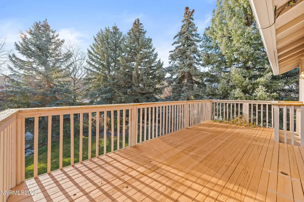 6299 Stone Valley Reno NV 89523