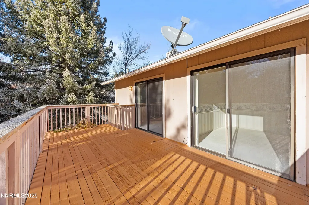 6299 Stone Valley Reno NV 89523