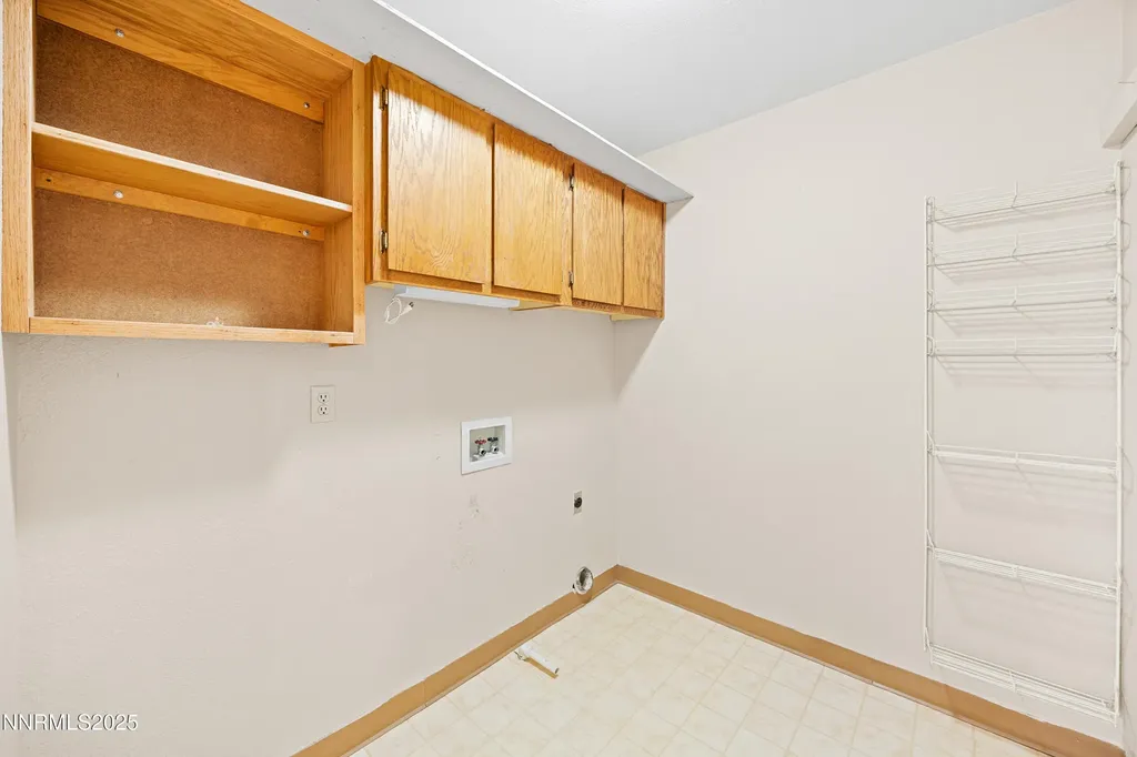 6299 Stone Valley Reno NV 89523