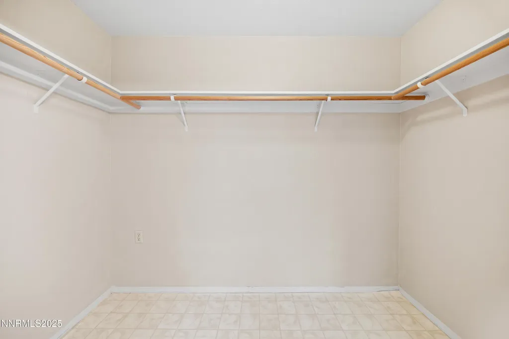 6299 Stone Valley Reno NV 89523