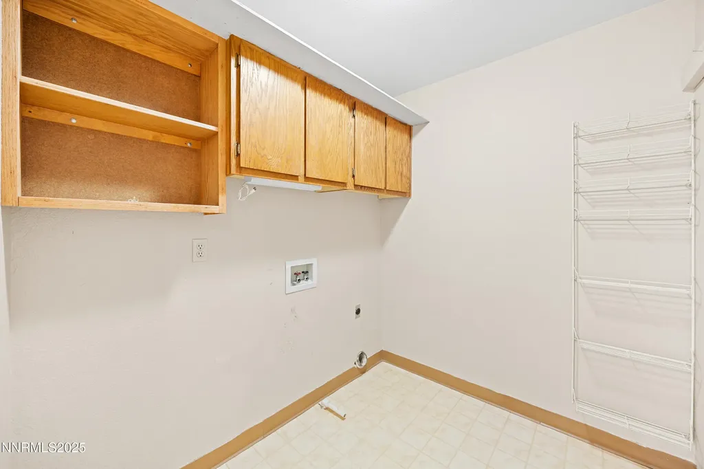 6299 Stone Valley Reno NV 89523