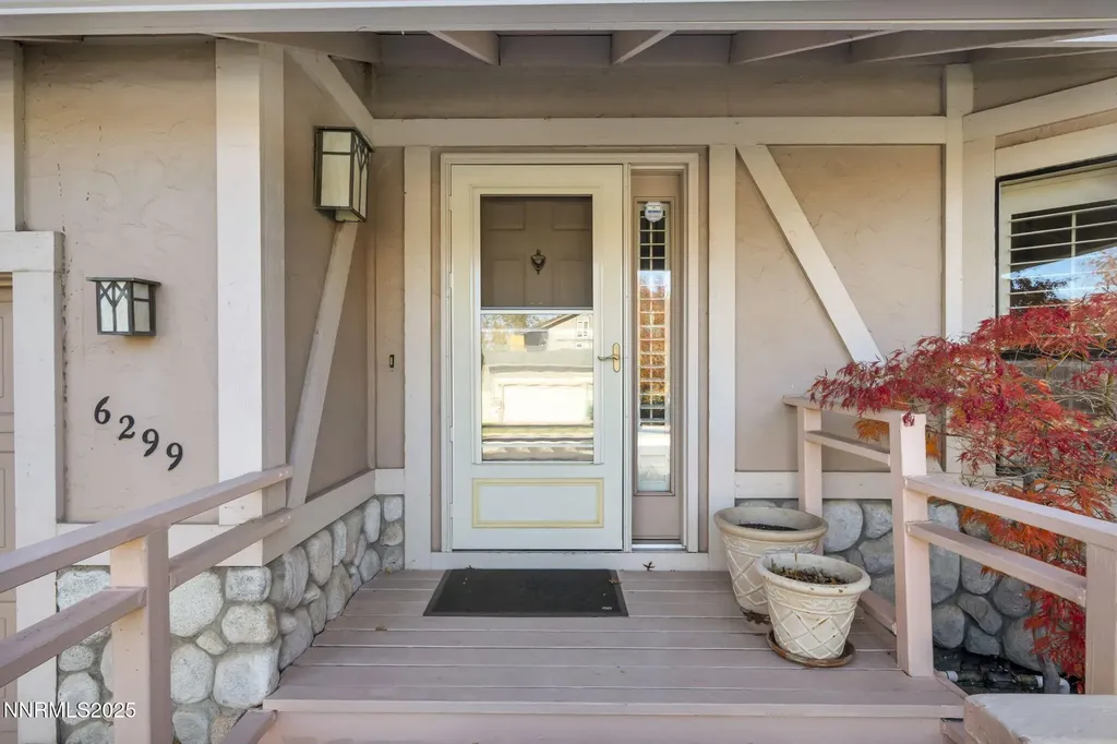 6299 Stone Valley Reno NV 89523