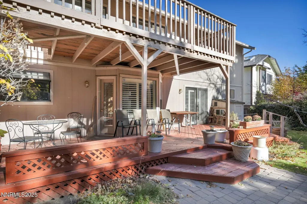 6299 Stone Valley Reno NV 89523